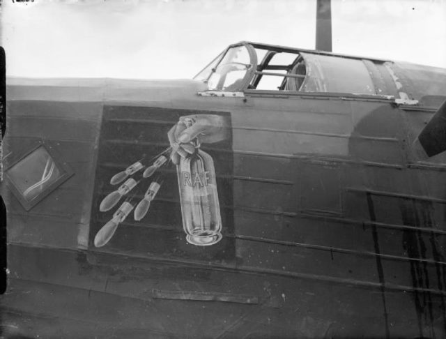 Nose art on a 75 Squadron Wellington at RAF Feltwell. By Royal Air Force official photographer : Tovey P H F (Mr) - This is photograph CH 2718 from the collections of the Imperial War Museums., Public Domain, https://commons.wikimedia.org/w/index.php?curid=21851158