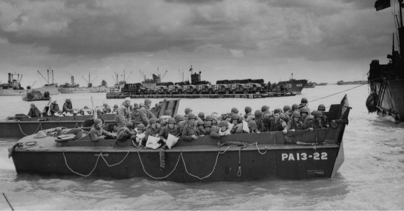 U.S. troops on the LCVP disembarking on Utah Beach, 6 June 1944. 