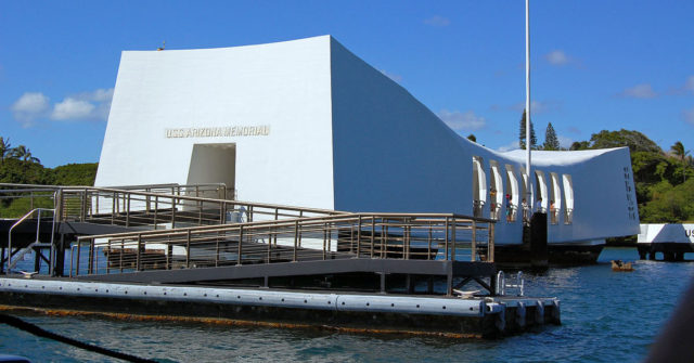 USS Arizona Memorial. By Ben Weir – CC BY-SA 3.0