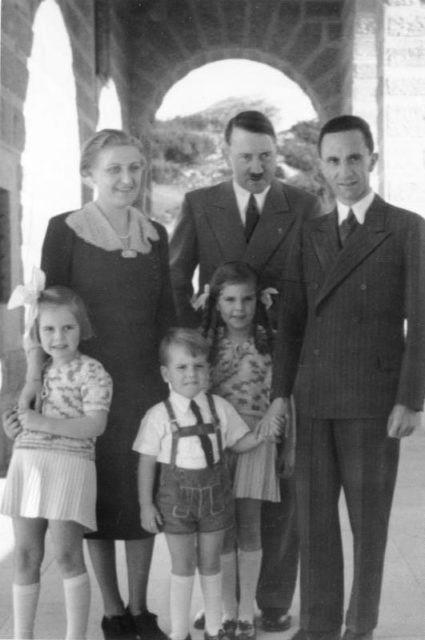 Goebbels with his family and Hitler. By Bundesarchiv – CC BY-SA 3.0 de