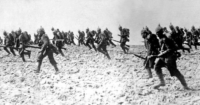 German infantry advance in WW1