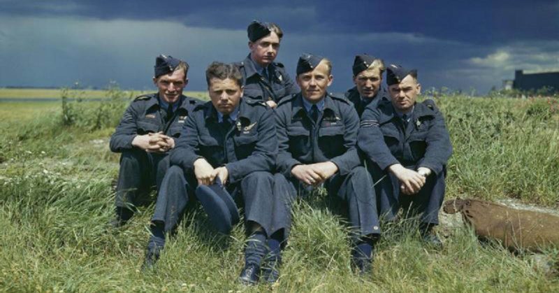 617 Squadron (Dambusters) at Scampton, Lincolnshire, 22 July 1943. Sergeant George Johnny Johnson (left).