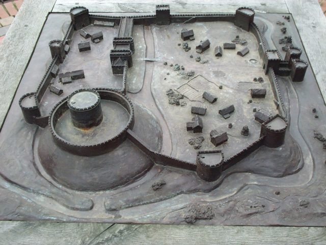 Model of Bedford Castle as was. The castle is now completely gone and all that can be seen is a landscaped mound of earth on which the keep would have stood.