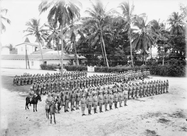 A colonial Askari company ready to march in German East Africa (Deutsch-Ostafrika). Photo Credit