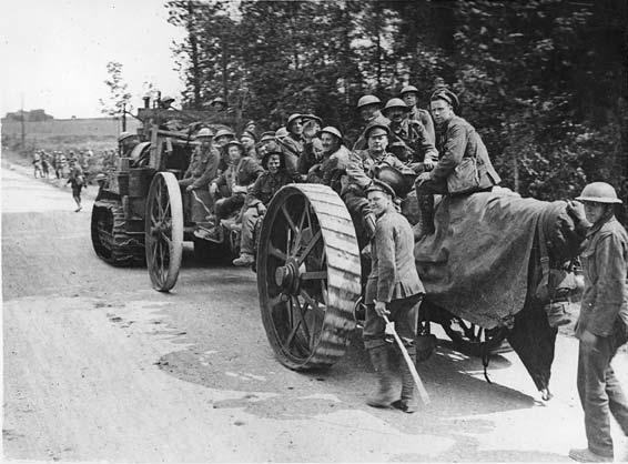 8-inch Mk VI howitzer in retreat, 27 May 1918.