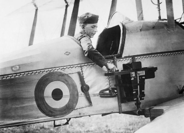 An aerial reconnaissance camera of 1916 as operated by the pilot of a B.E.2c