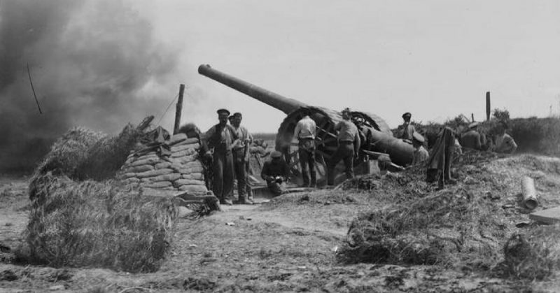 The Battle of the Somme, July-november 1916 Battle of Albert. 6-inch gun firing. July 1916.