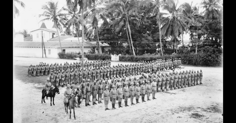 Schutztruppe Askari Company (1914). By Bundesarchiv - CC BY-SA 3.0 de