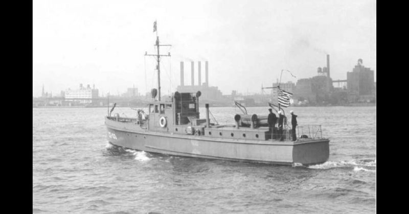 US Coast Guard 75 foot patrol boat CG-100. This was similar to the one which was given HF/DF detection equipment. 
