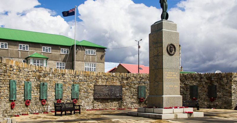 Falklands War Memorial. <a href=https://commons.wikimedia.org/w/index.php?curid=28796920>Photo Credit</a>