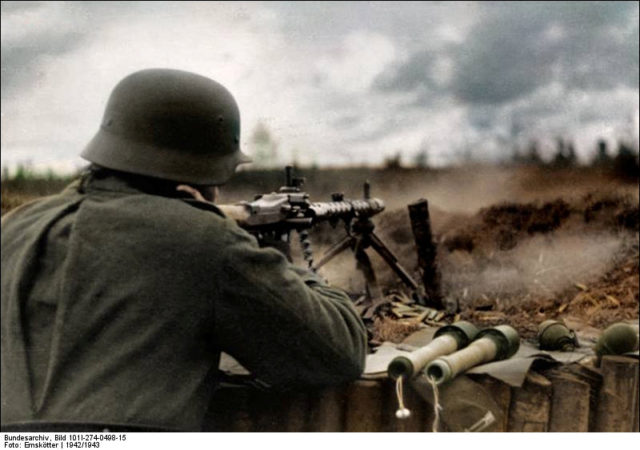 Recoloured image of a German Soldier with an MG34 in Russia. By Bundesarchiv – CC BY-SA 3.0 de