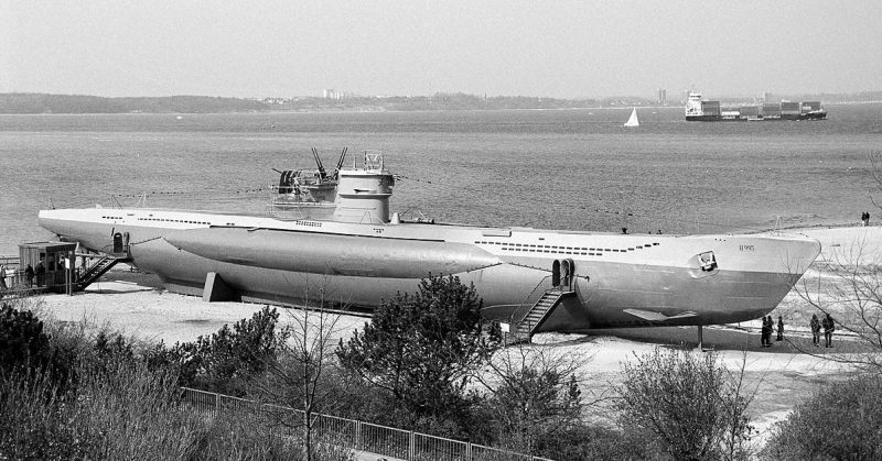 VIIC submarine U 995 similar to U-581. <a href=https://commons.wikimedia.org/w/index.php?curid=13138402>Photo Credit</a>