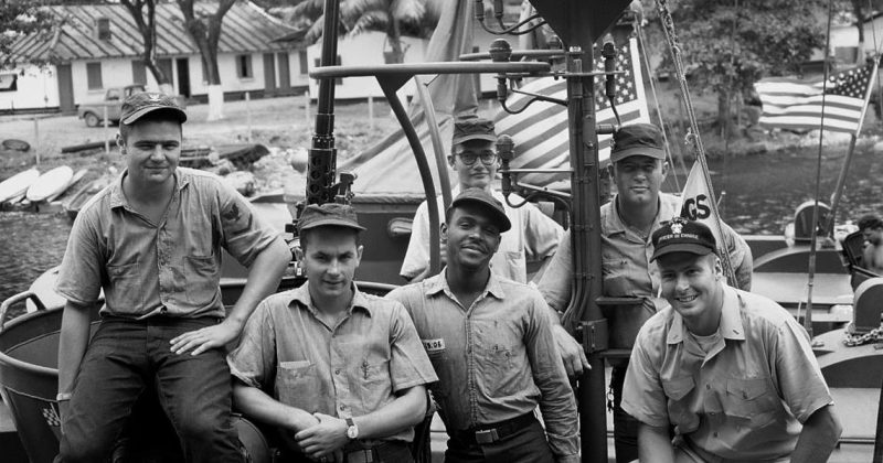 The crew of PCF 76, spring of 1967 (Dan Daly with “Officer in Charge” cap). Photo credits: Dan Daly.