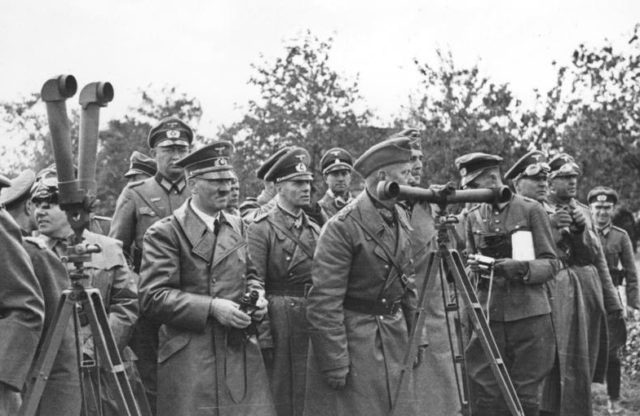 Hitler in Poland (September 1939). Rommel is on his left and Martin Bormann on his right. Photo: Bundesarchiv, Bild 101I-013-0064-35 / Kliem / CC-BY-SA 3.0.