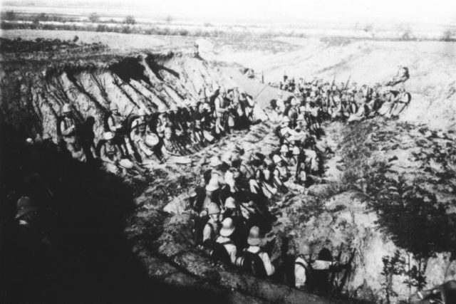 German Marines in a forward trench. Bundesarchiv – CC-BY SA 3.0