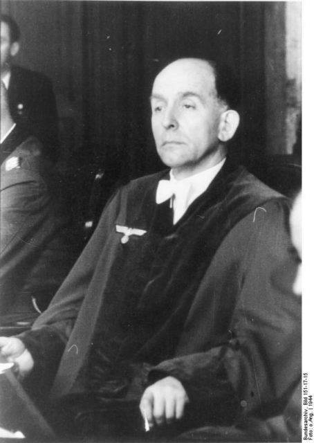 Judge President of the People’s Court Roland Freisler in 1944. Bundesarchiv – CC-BY-SA 3.0