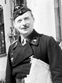 Strachwitz as Oberst and commander of Panzer-Regiment “Großdeutschland”, June 1943. Photo: Bundesarchiv, Bild 101I-219-0579A-03A / CC-BY-SA 3.0.