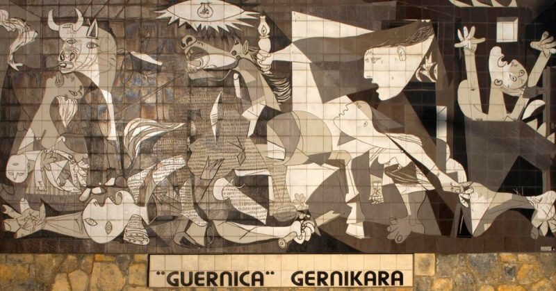 Mural in Guernica based on the Picasso painting. Photo: Papamanila /  CC-BY-SA 3.0.