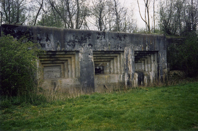 One of the Fort Eben-Emael’s casemates, “Maastricht 2”. Scargill – CC-BY SA 3.0