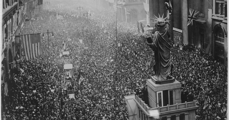 The announcing of the armistice on November 11, 1918, Philadelphia.