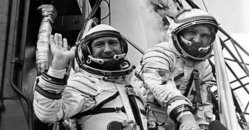 Leonov with Valery Kubasov, his Soyuz 19 crewmate (1975). 