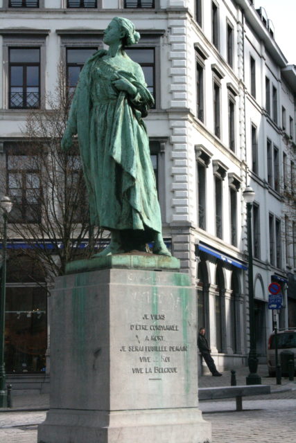 Petit’s monument in Place Saint-Jean, Brussels. Photo: Michel wal / CC-BY-SA 3.0