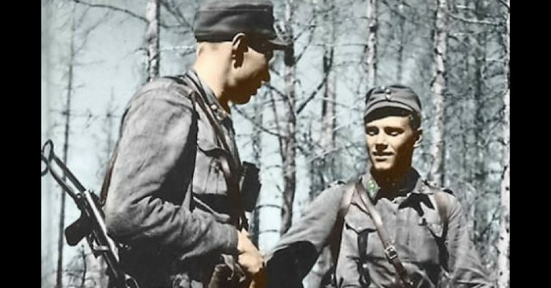 Törni (right) as a Finnish lieutenant in the 1940s