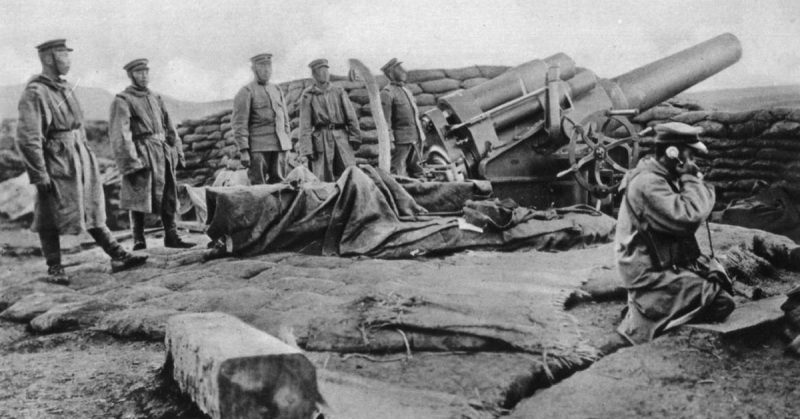 A Japanese siege gun during the Siege of Tsingtao, 1914.