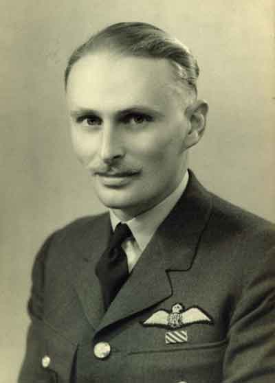 Flt Lieutenant Frank Howell, RAF 609 Squadron.