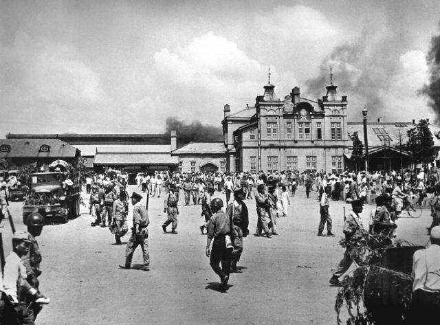 US forces get ready to withdraw from Taejon.