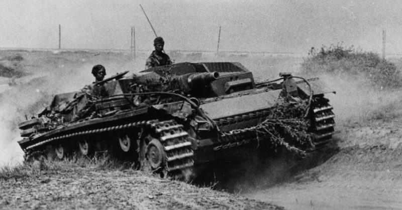 Stug III near Stalingrad, 1942. By Bundesarchiv - CC BY-SA 3.0 de