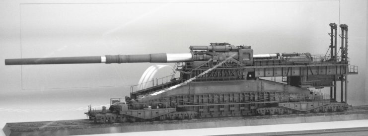 A Model of the Schwerer Gustav – Scargill – CC-BY SA 3.0