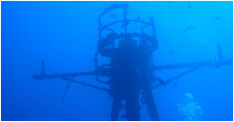 The crow’s nest of USCG Duane as seen beneath the waters off Key Largo, Florida in March 2007.