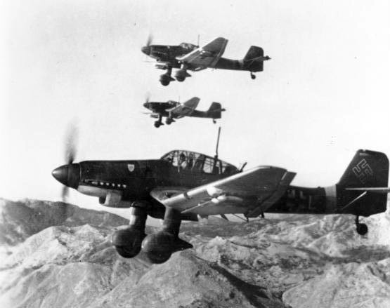 Three German Junkers Ju 87D dive bombers over Yugoslavia, in October 1943. SG 3 (Fighter-Bomber Wing 3) operated in the Mediterranean region at that time.