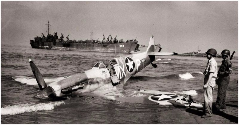 Supermarine Spitfire - Paestum beach 