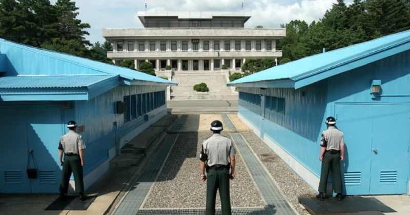 Republic of Korea soldiers look north at the Demilitarized Zone between North and South Korea. Globaljuggler - CC-BY SA 3.0