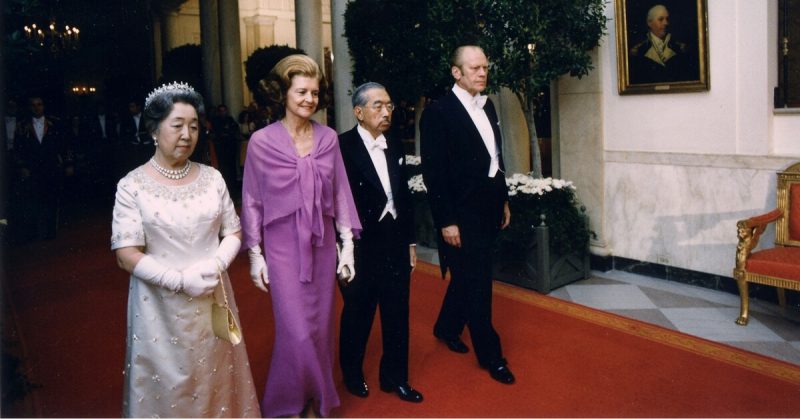 The Empress, First Lady Betty Ford, the Emperor, and President Gerald Ford at the White House before a state dinner held in honor of the Japanese head of state for the first time. October 2, 1975.