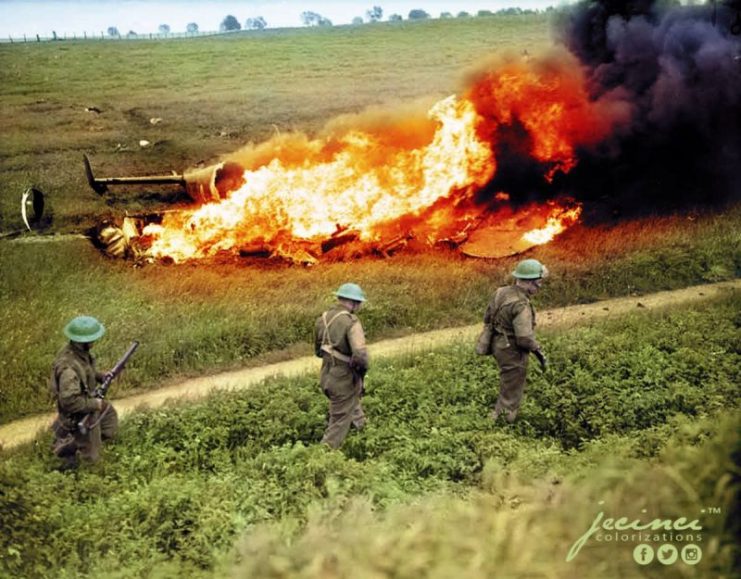 B&W photo: IWM (F 4495). Colorized by Jecinci.