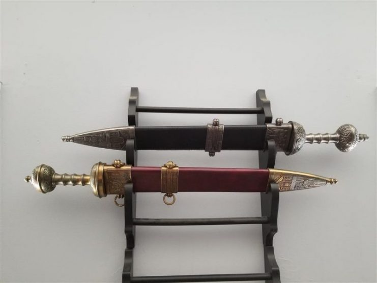 Roman swords. By Joseph M. Durante