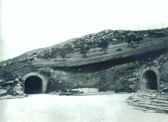 Tunnels of the complex during construction between 1937-42.