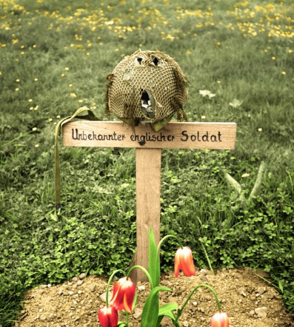 The grave of a British airborne soldier killed during the battle of Arnhem in September 1944, photographed by liberating forces on 15 April 1945. On the cross is written in German „unknown British soldier. Paul Reynolds / mediadrumworld.com