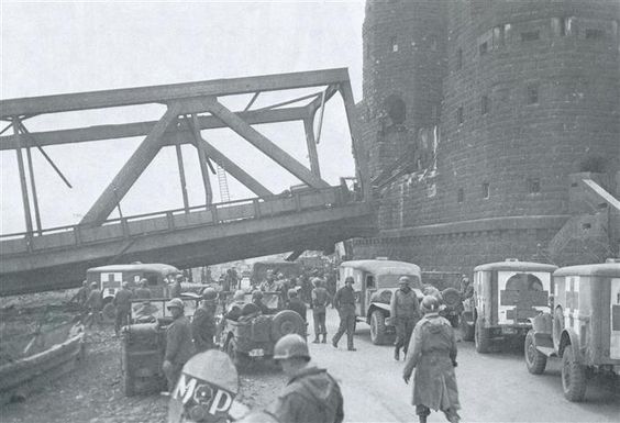 Apart from the bridge an interesting amount of Dodge ambulances.