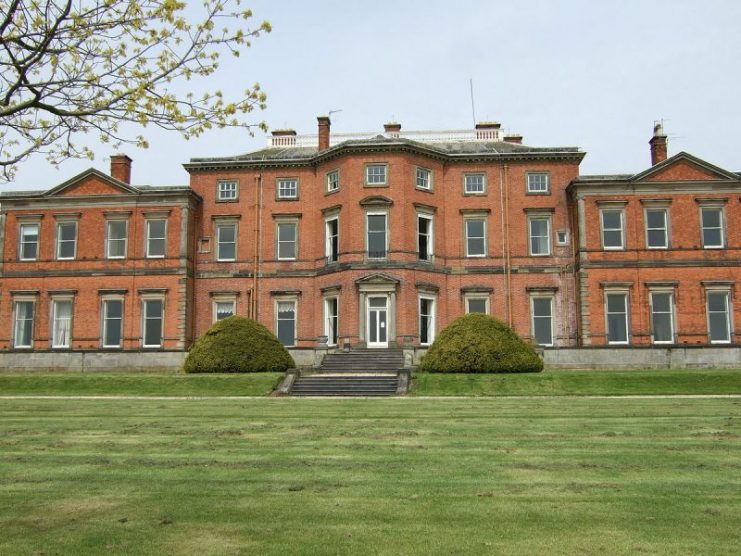 Stanford Hall Notts. By John Beniston – CC BY 3.0
