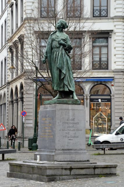 Statue of Gabrielle Petit