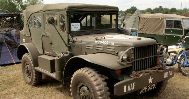 The WC-58 Truck, Radio, 3/4 ton, 4x4 w/o Winch, Dodge (G502) was identical to the WC‑56 Command / Reconnaissance Car, but fitted with a Signal Corps Radio set in front of the rear seat, and a 12-volt electrical system