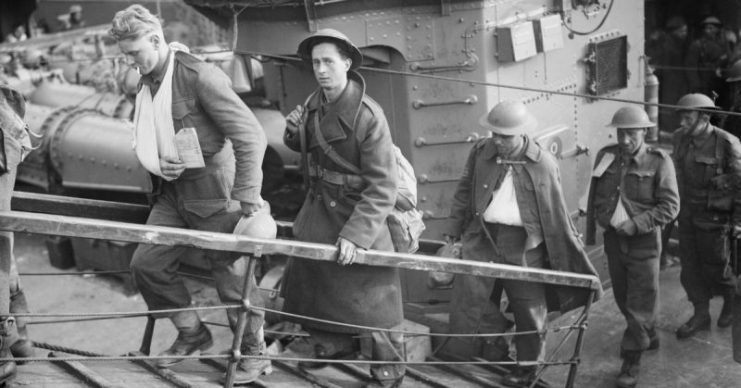 Troops evacuated from Dunkirk arrive at Dover, 31 May 1940