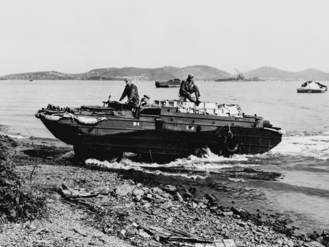 A DUKW transitioning from sailing to driving.