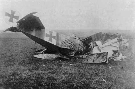 Crash of Lt. Heinrich Gontermann’s Dr.I 1917