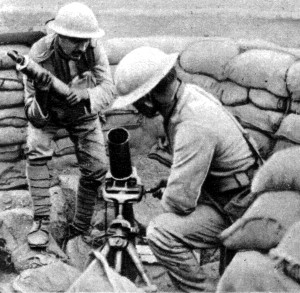 Portuguese Expeditionary Corps soldiers loading a Stokes mortar, in the Western Front