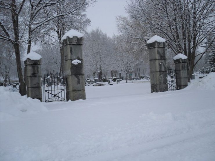Original stone column gates to the Missoula Cemetery first erected in 1884. Photo: Tom Holm – CC BY 3.0